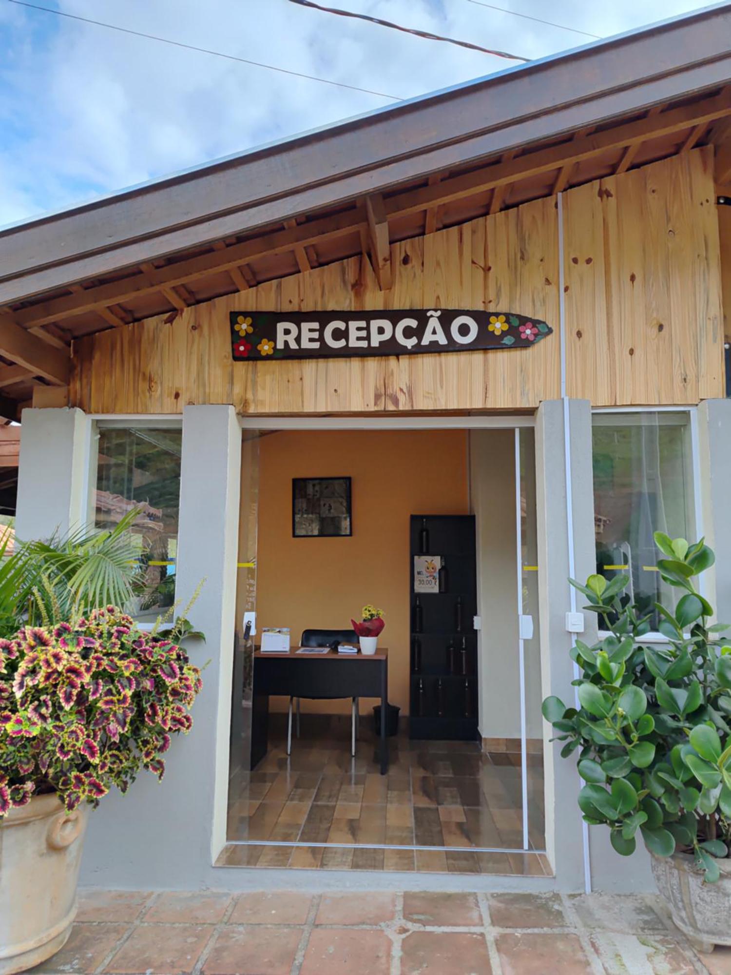 Pousada Irmaos Oliveira Lindóia Exterior foto
